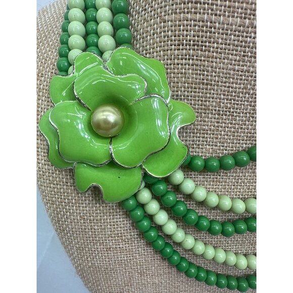 Vintage Green Beaded Necklace With Large Flower Pendant & Gold Accents - Picture 2 of 5